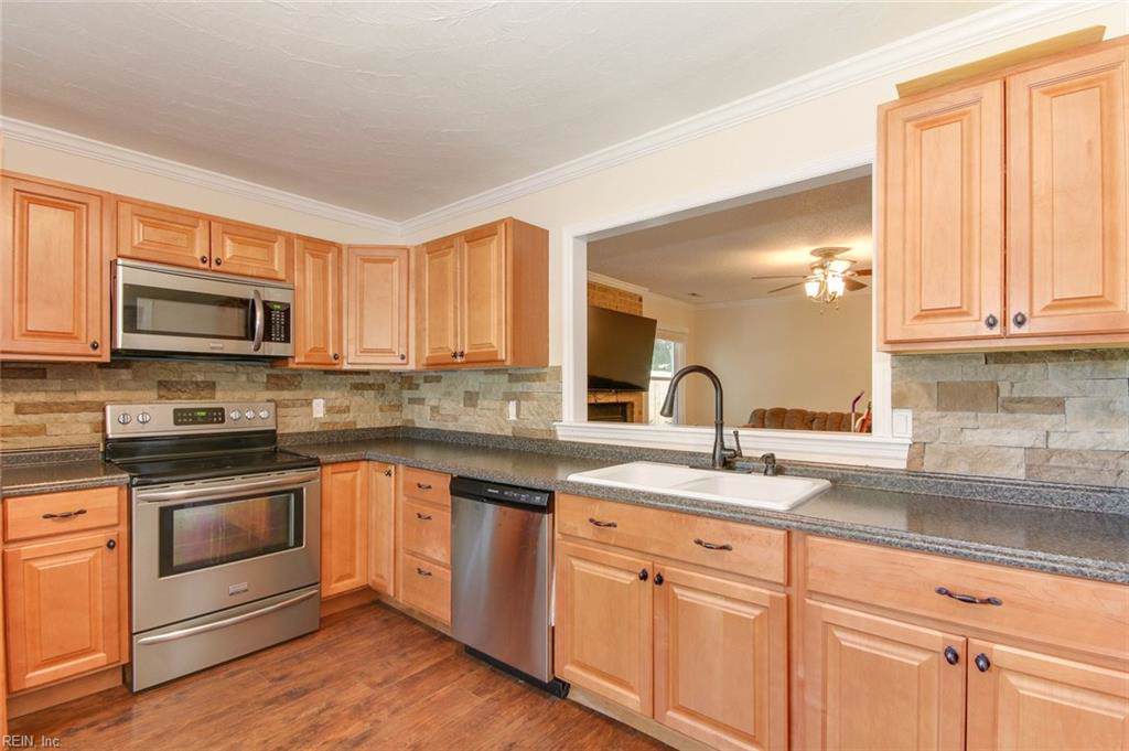 1588 Hummingbird Ln - Photo 1