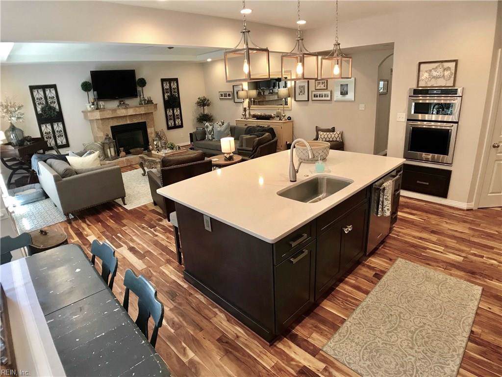 1325 Tahitian Dr - Photo 1