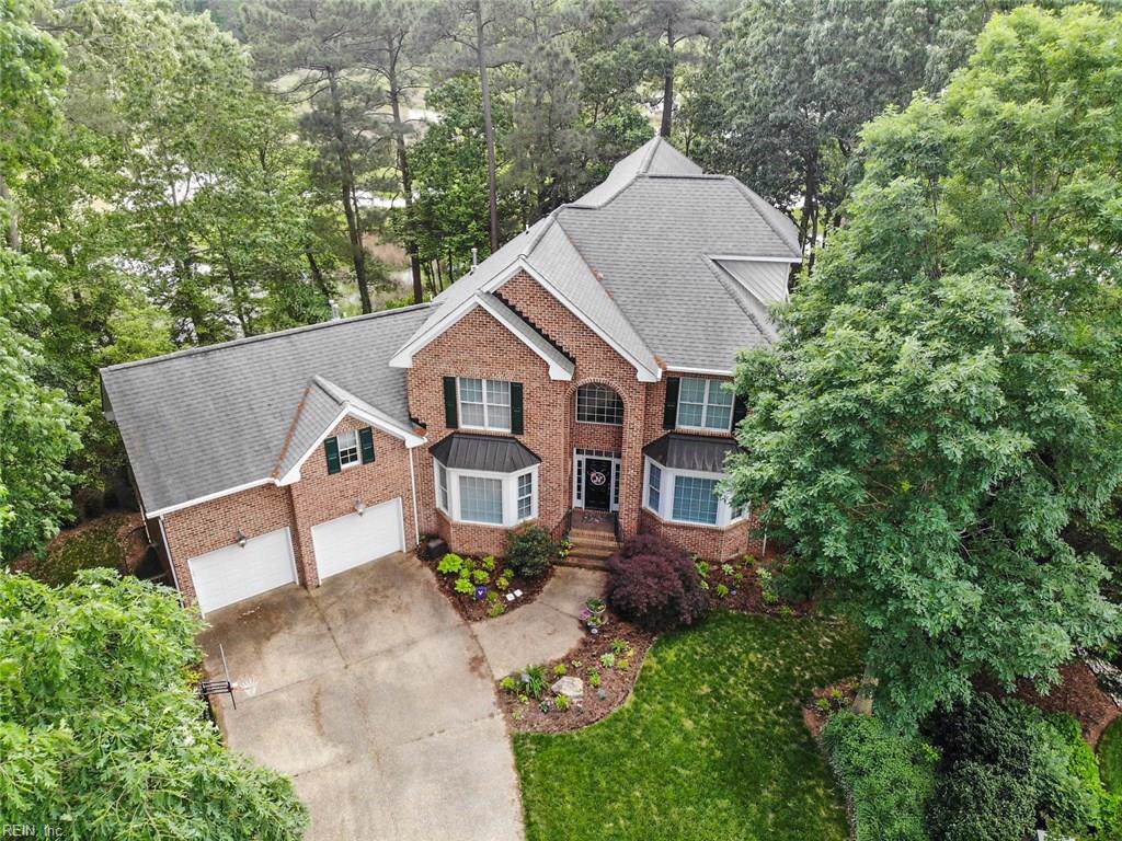 102 Mariners Cir - Photo 1