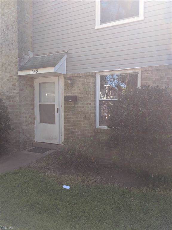 1545 Darren Cir - Photo 1