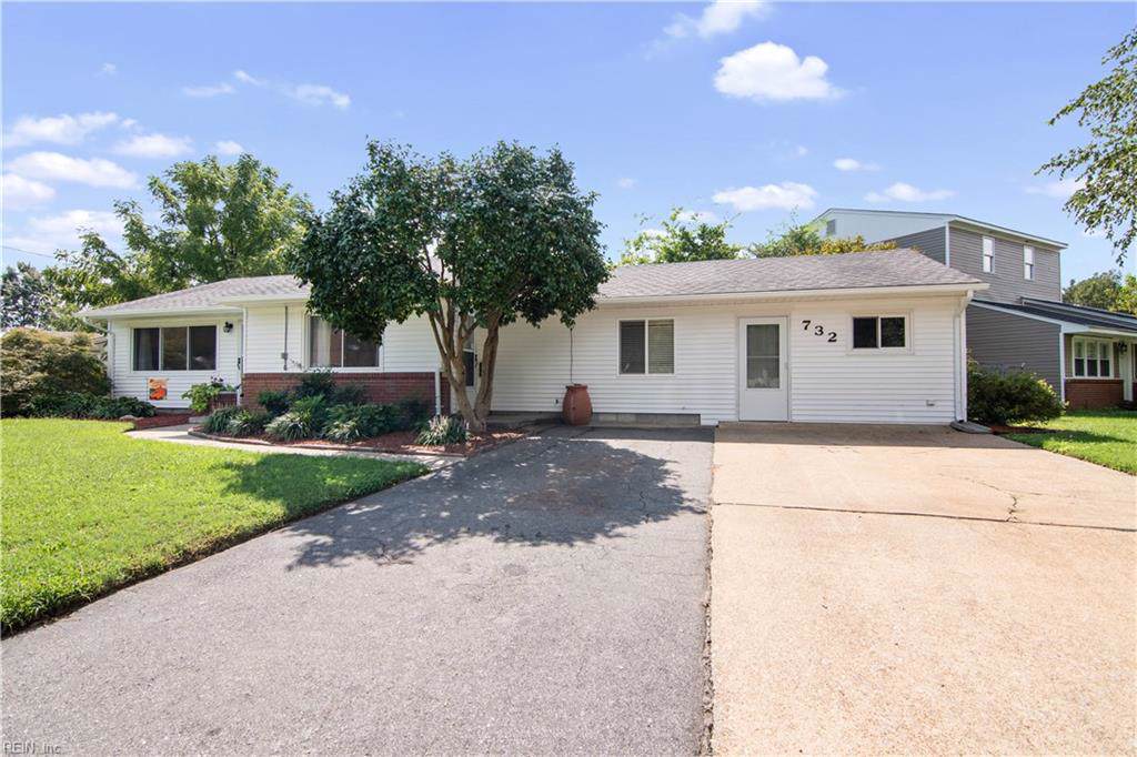 732 Spooner Rd - Photo 1