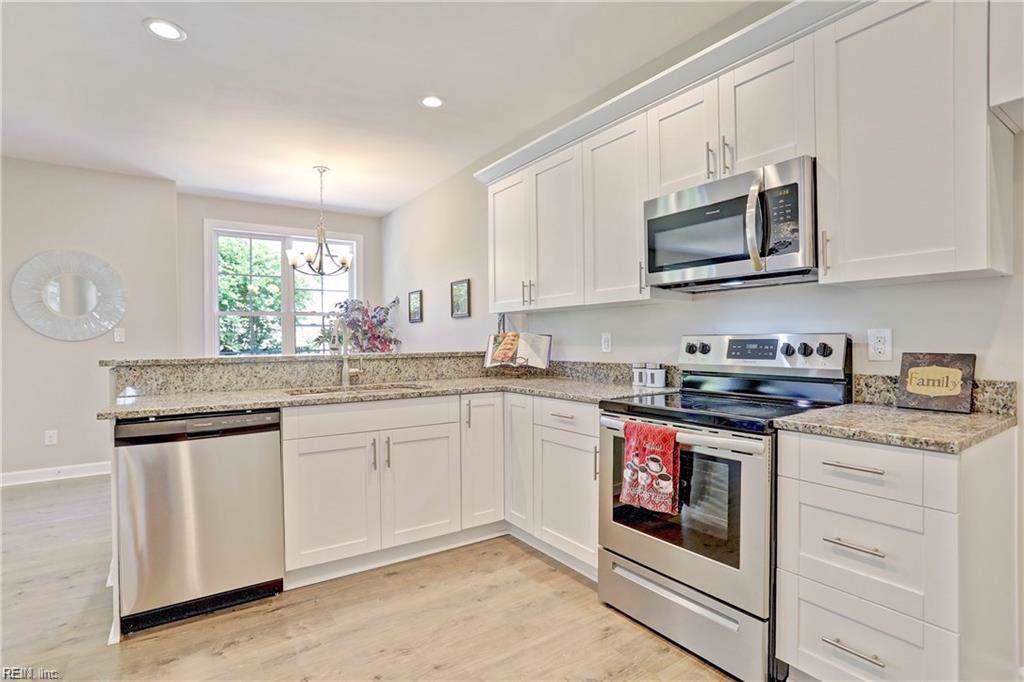 27 Trail St - Photo 1