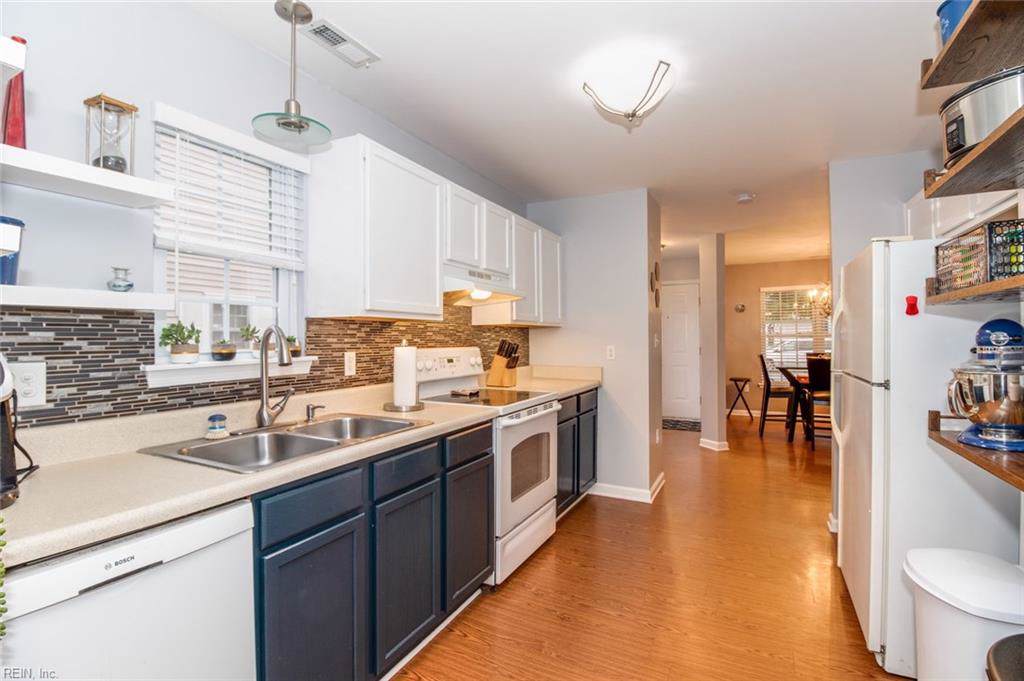2202 Miller Ave - Photo 1