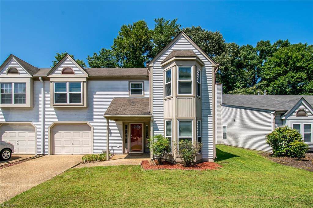 225 Ashridge Ln - Photo 1