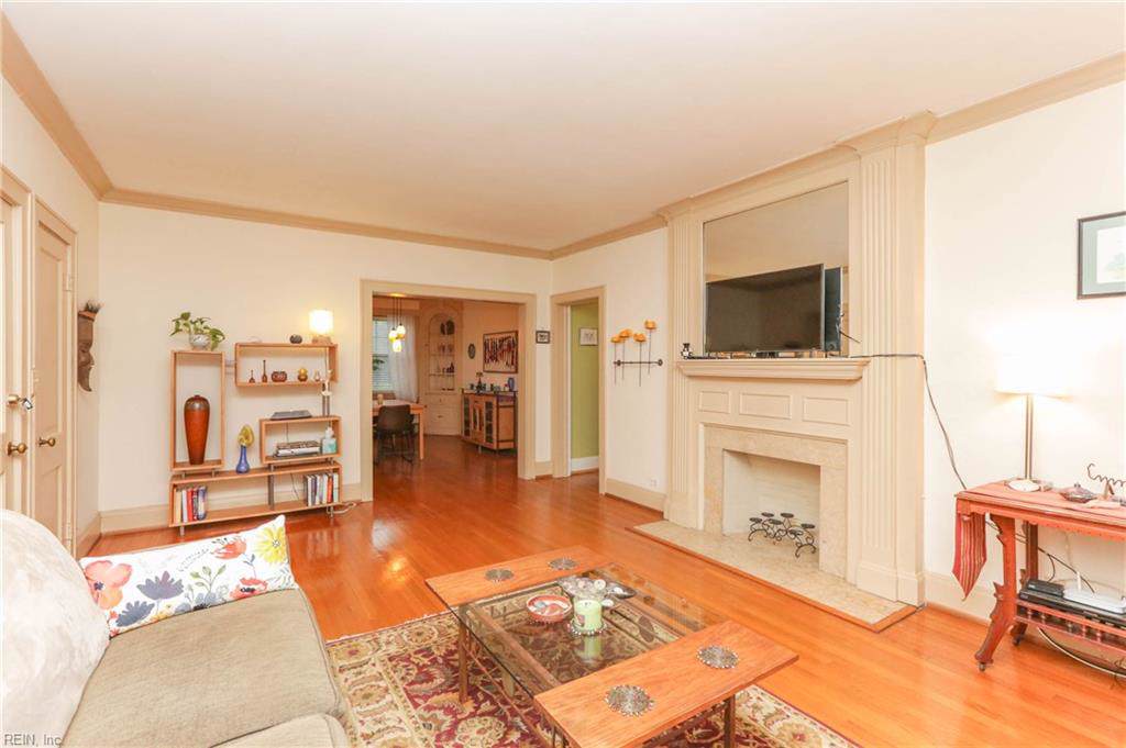 102 Willow Wood Dr - Photo 1