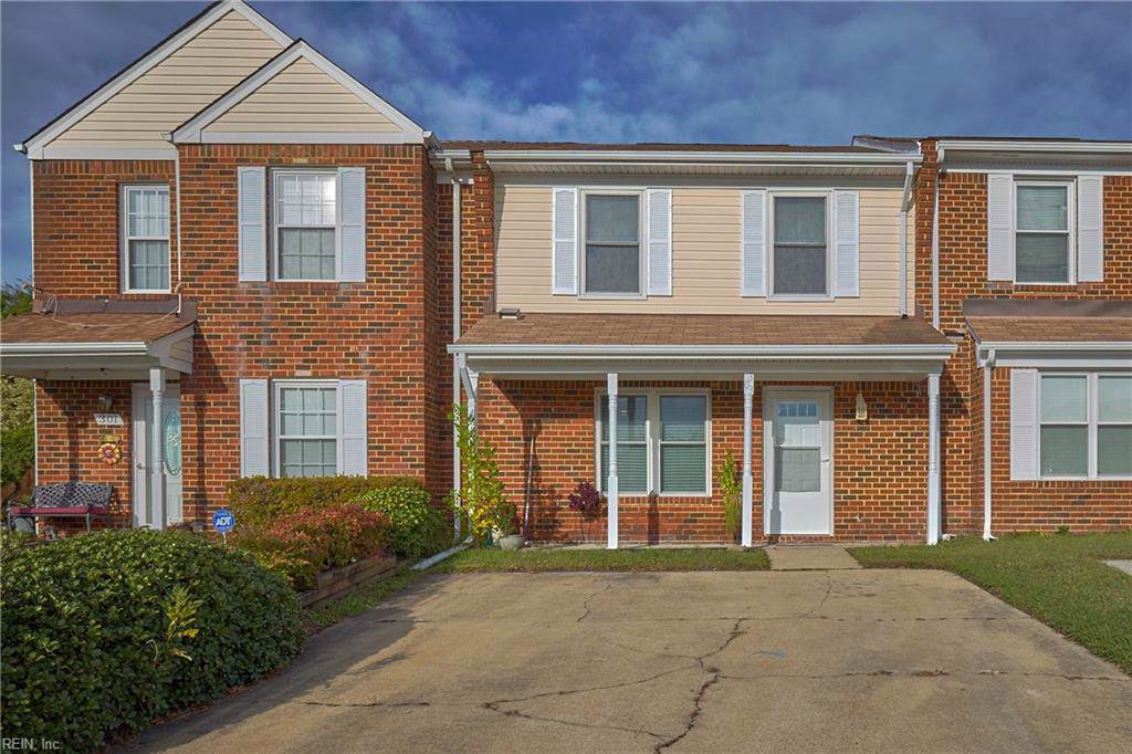 303 Stepney Ln - Photo 1
