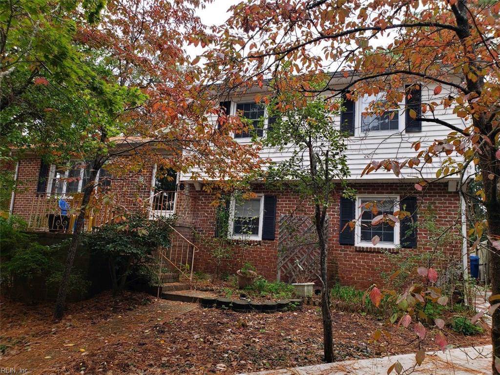 2126 Wake Forest St - Photo 1
