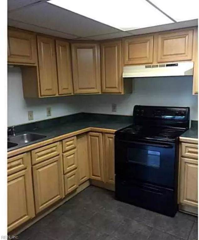 830 Grosvenor Ct - Photo 1