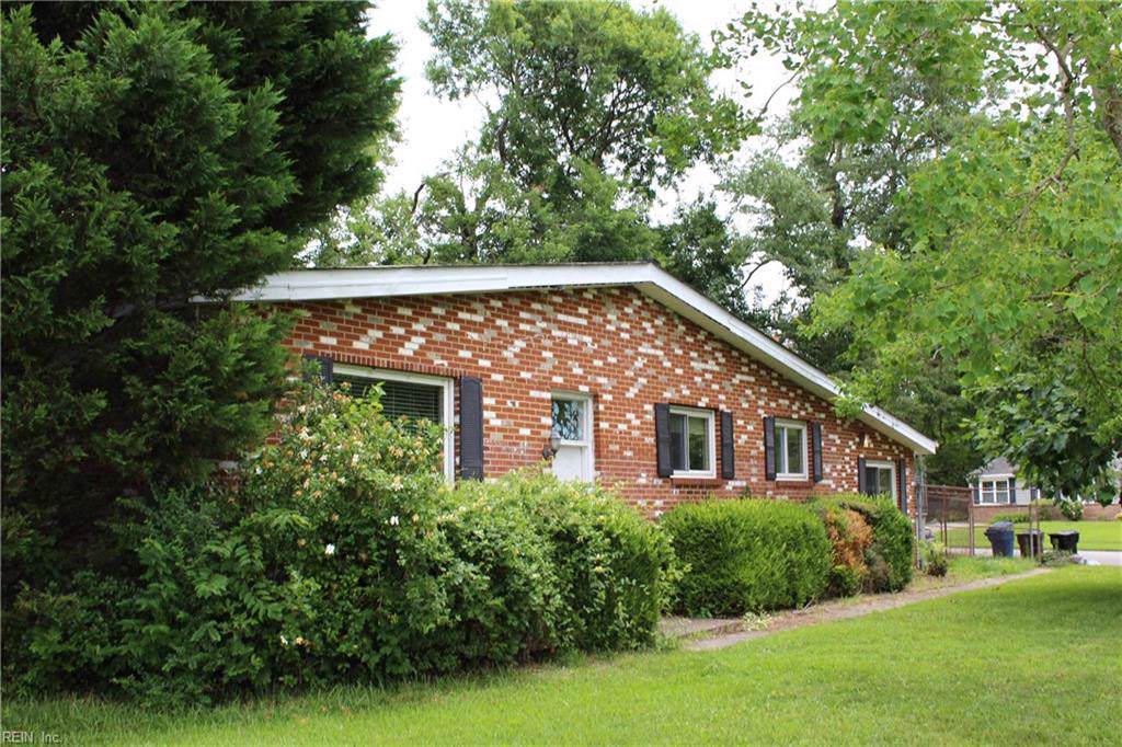 3841 Plaza Trl - Photo 1