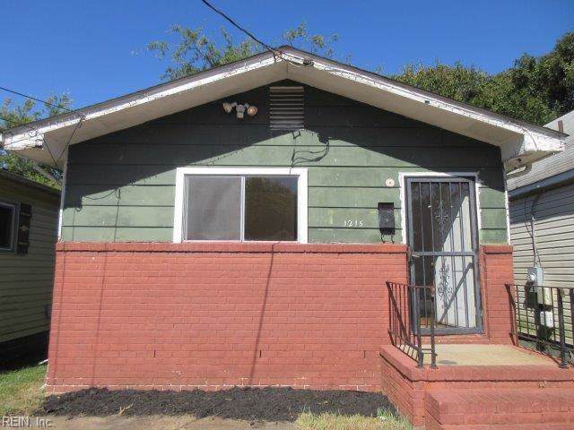 1215 32nd St - Photo 1