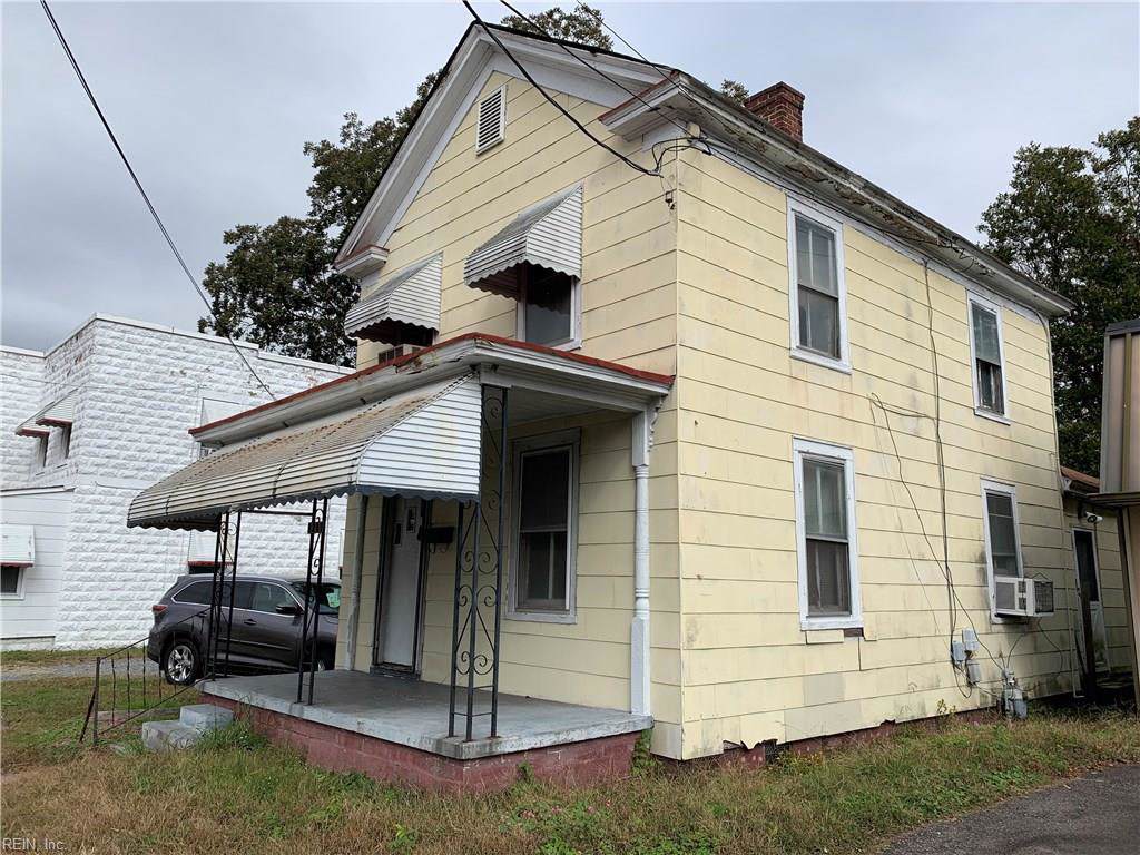 1211 Bainbridge Blvd - Photo 1