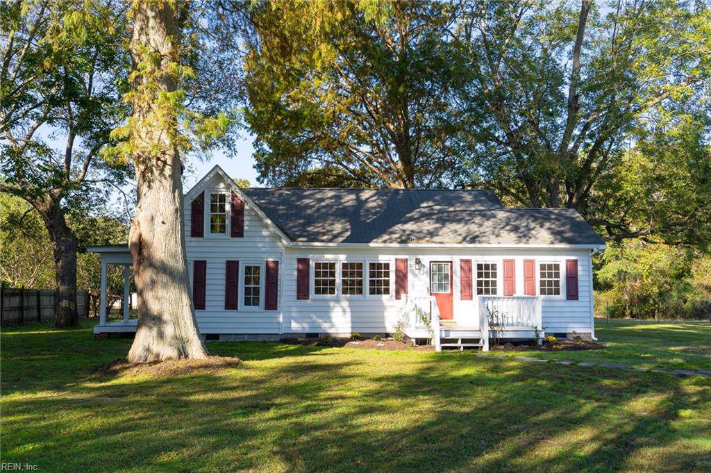 3304 Rosewood Ln - Photo 1