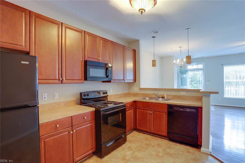 3515 Burlington St - Photo 1