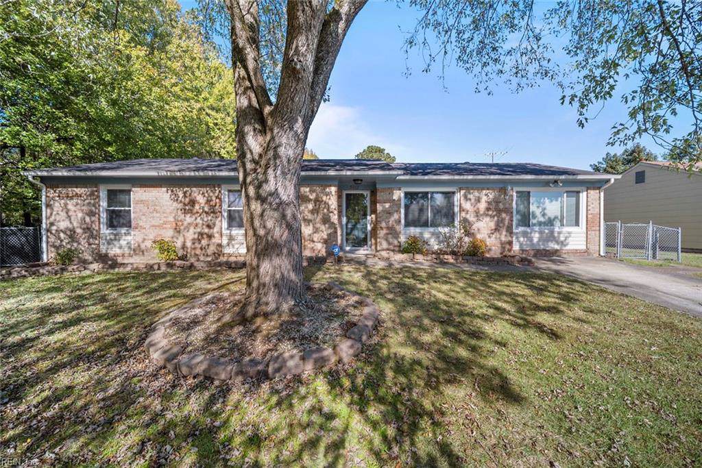 3413 Newport Dr - Photo 1