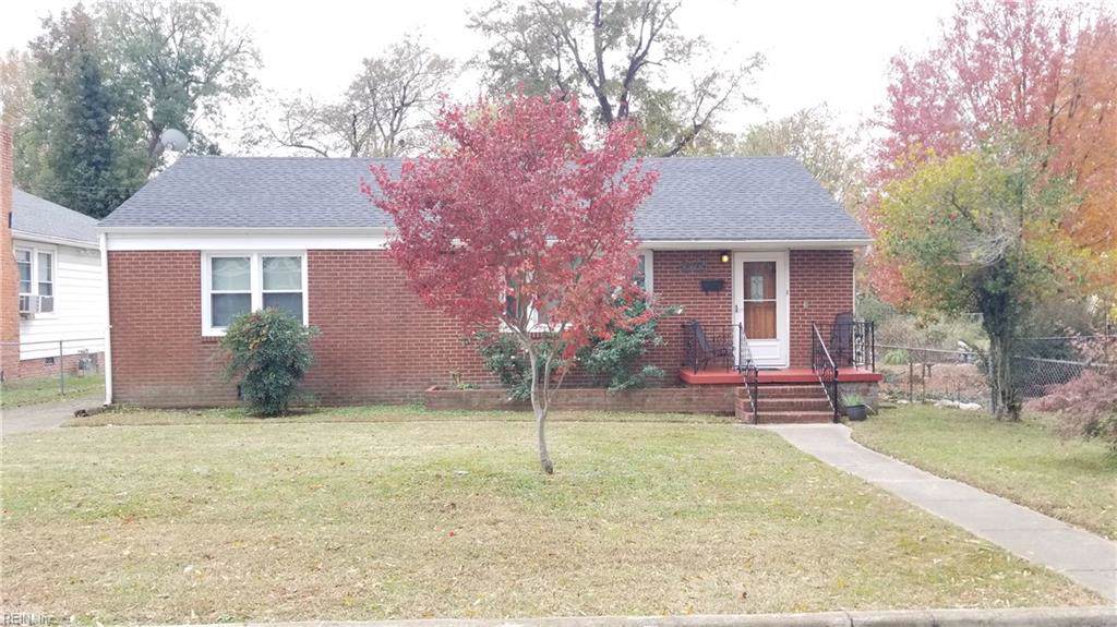 207 Locust Ave - Photo 1
