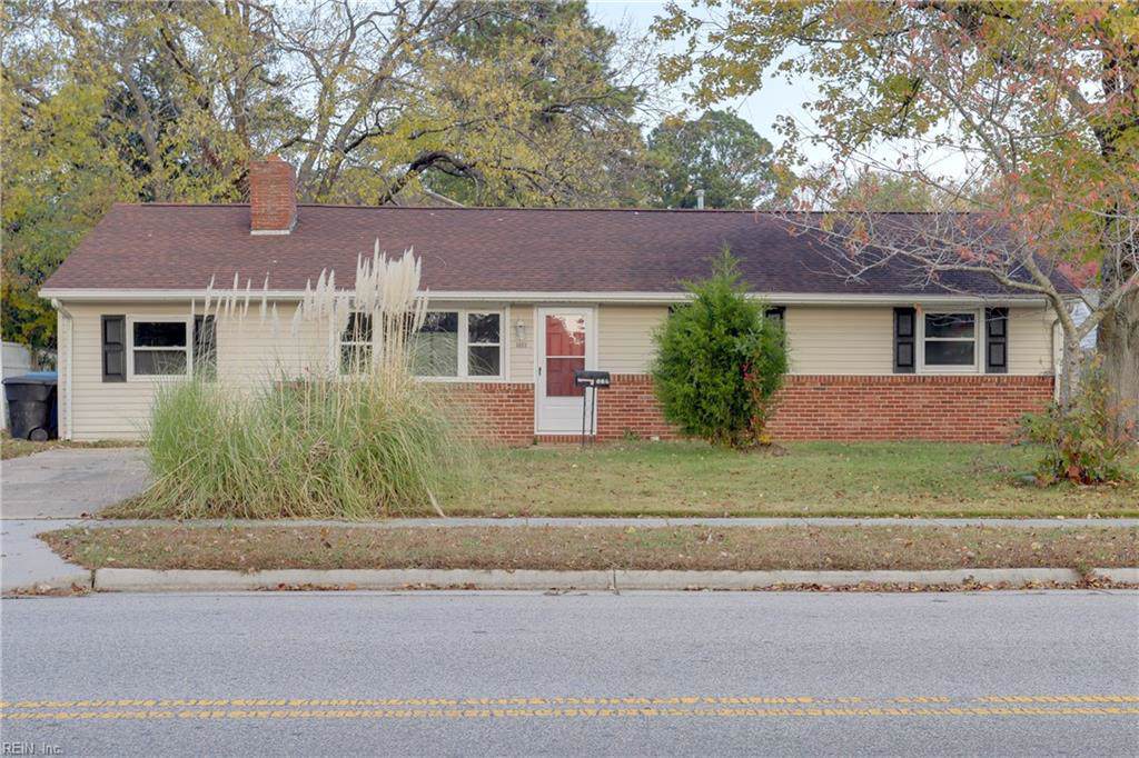 4882 Euclid Rd - Photo 1