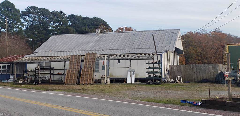 3143 Kings Hwy - Photo 1
