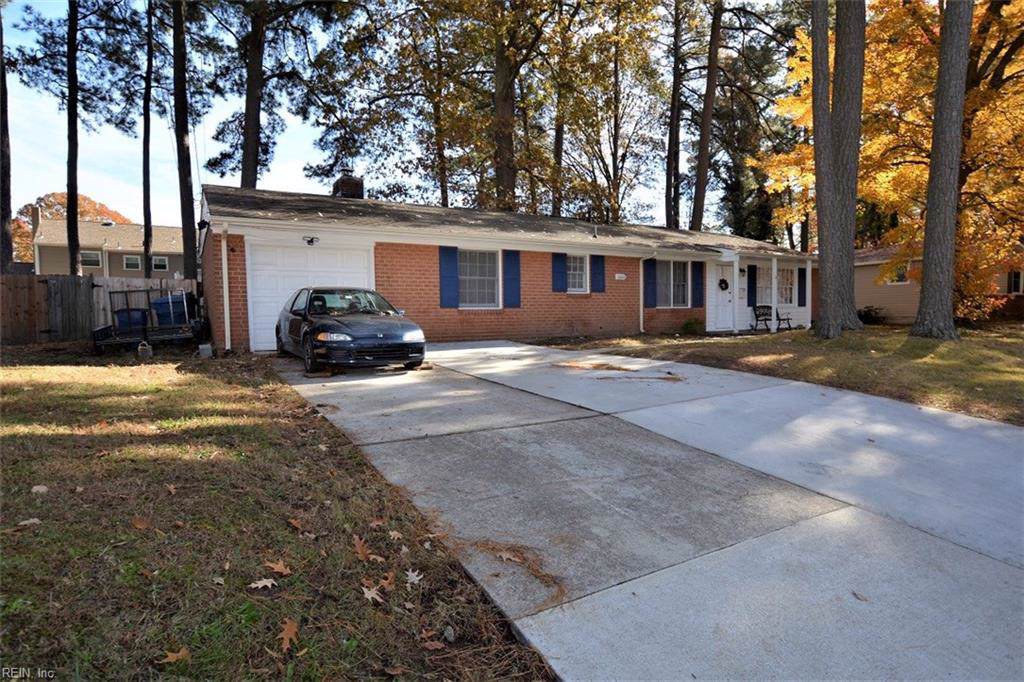 458 Dauphin Ln - Photo 1