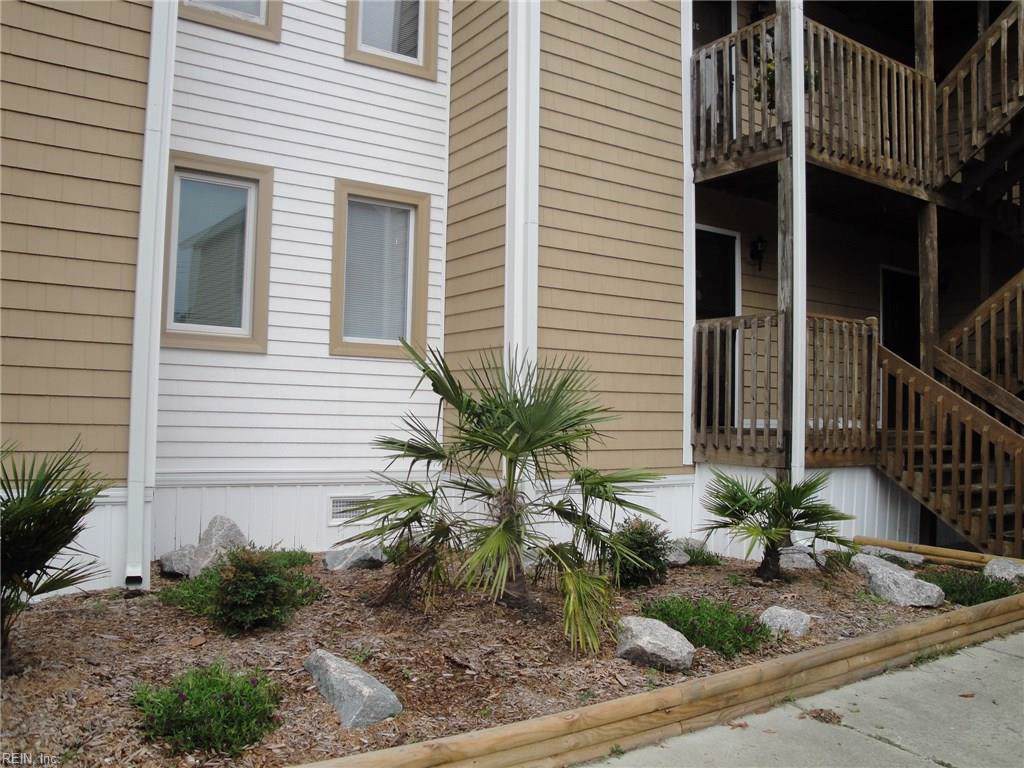 1634 Ocean View Ave - Photo 1