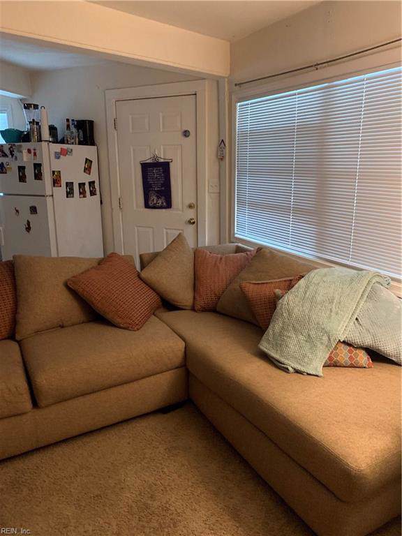 3221 Page Ave - Photo 1