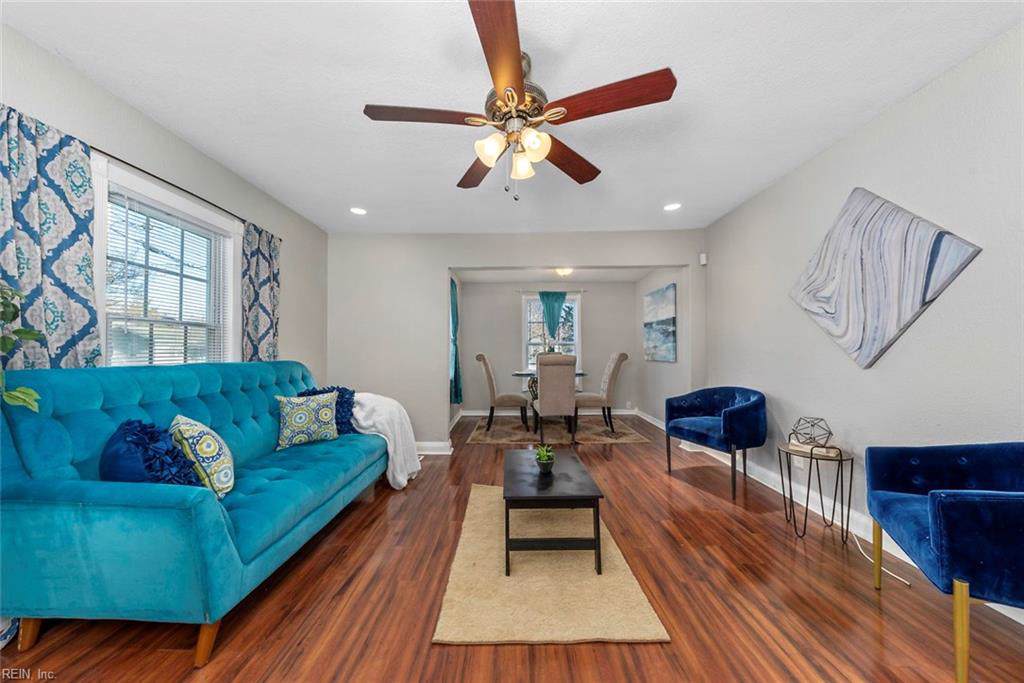 1121 Elk Ave - Photo 1