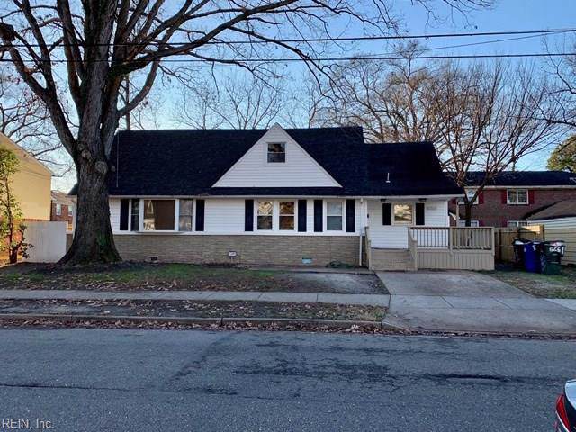 6261 Alexander St - Photo 1