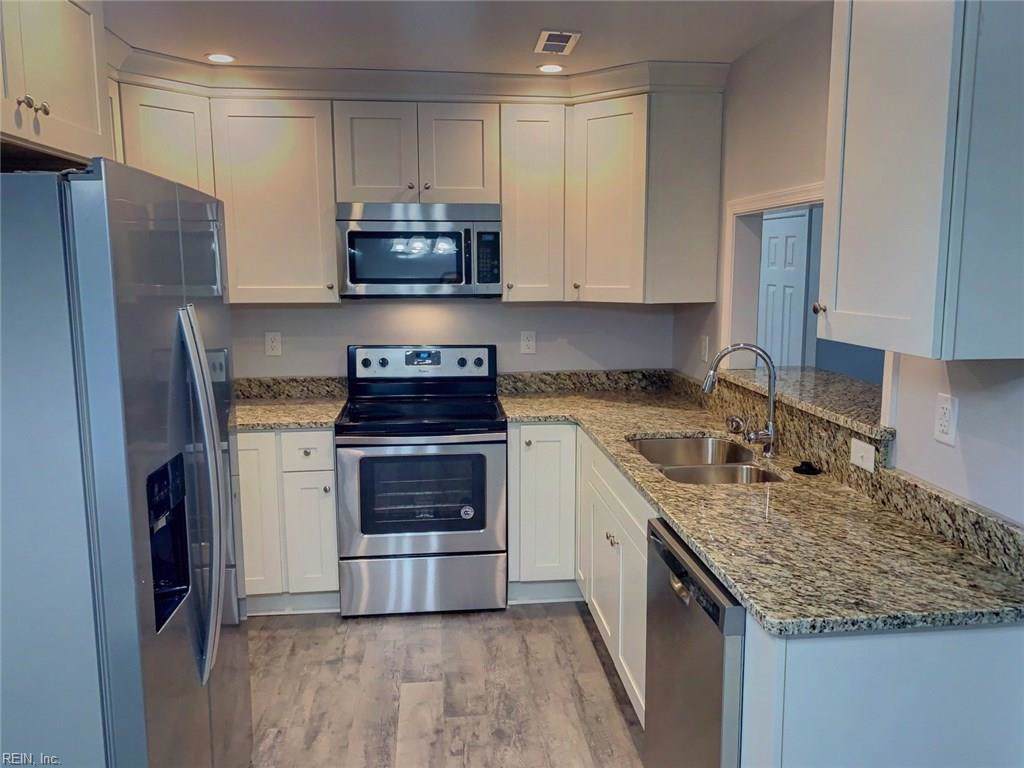 5582 Deepdale Dr - Photo 1