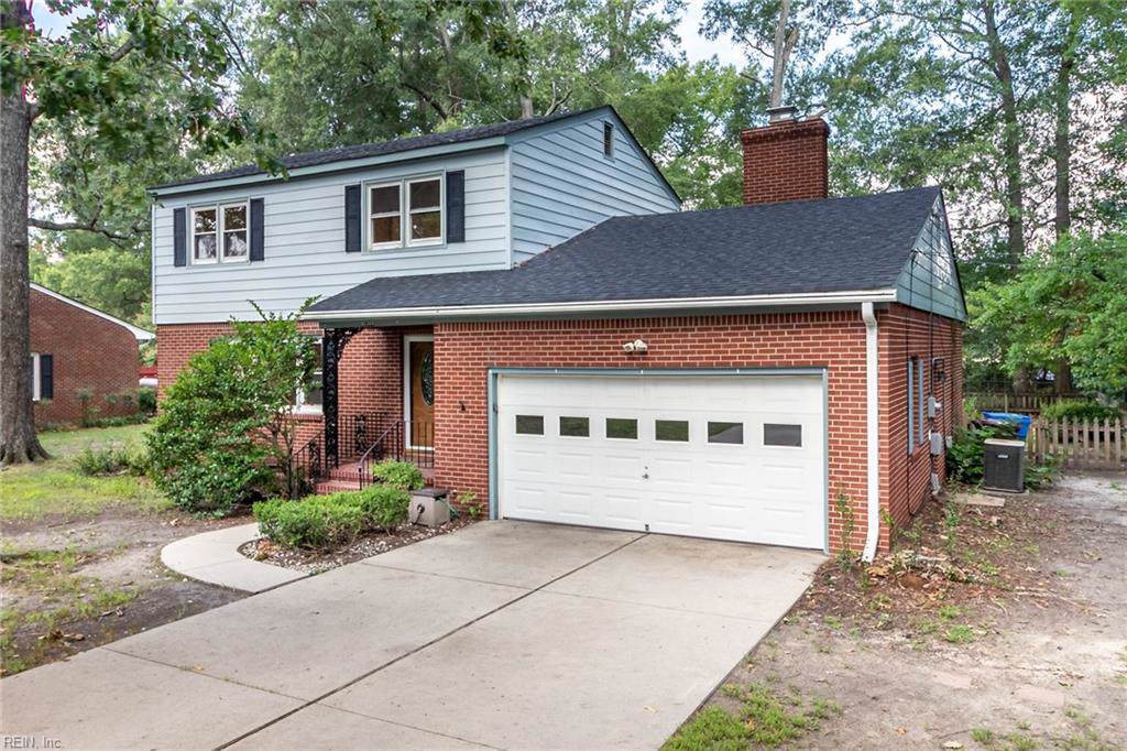 300 Woodford Dr - Photo 1