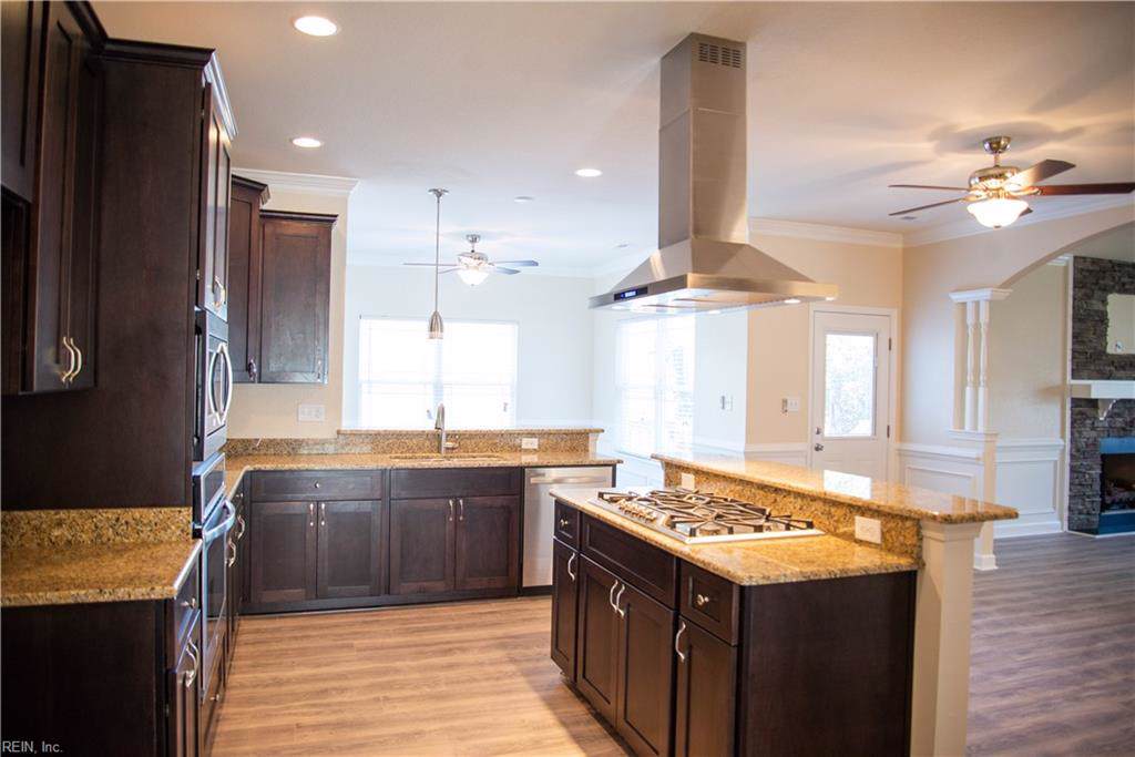656 Vaughan Ave - Photo 1