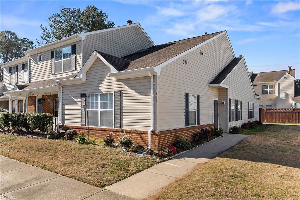 200 Crescent Ct - Photo 1