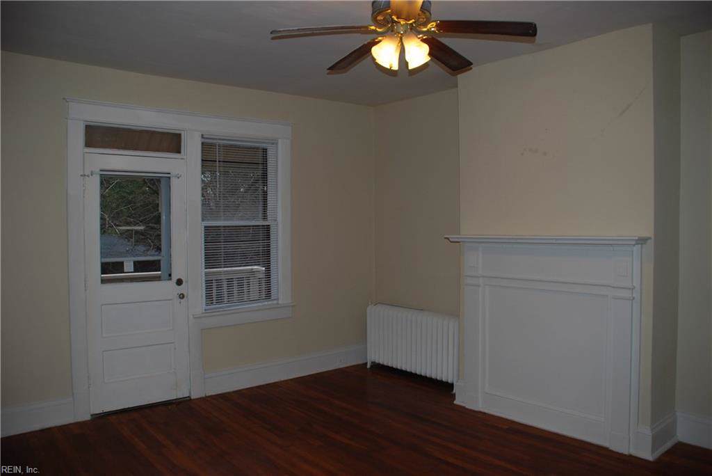 731 Shirley Ave - Photo 1
