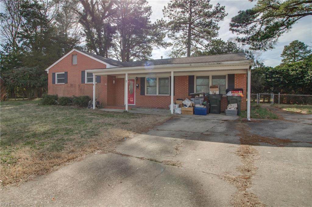 7 Longwood Dr - Photo 1