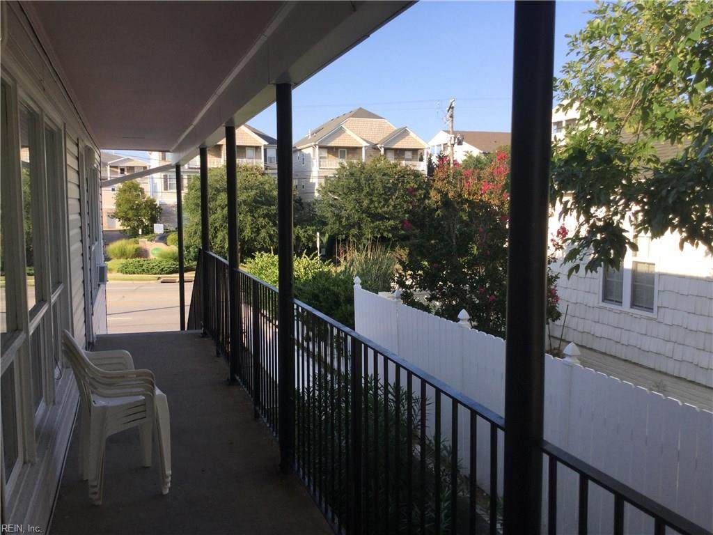 2065 Ocean View Ave - Photo 1
