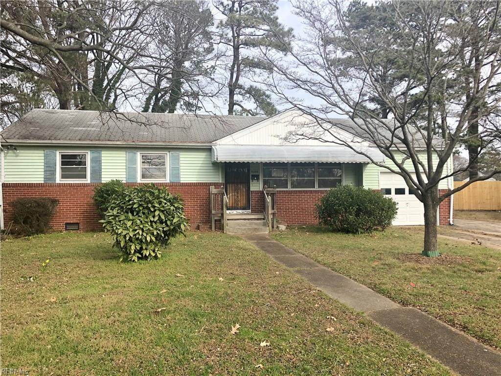 8008 Arrowwood Ct - Photo 1