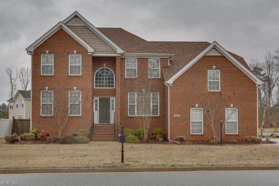 201 Woodhaven Dr - Photo 1