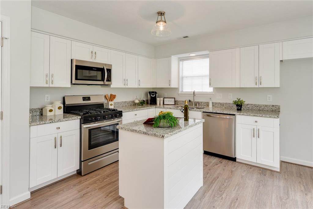 1210 Woods Edge Cir - Photo 1