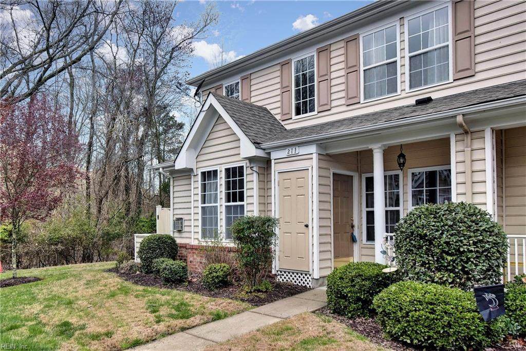 211 Ellis Dr - Photo 1