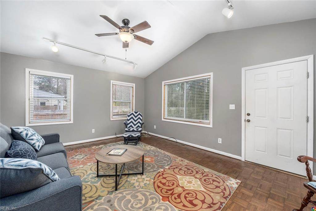 1312 Paul St - Photo 1