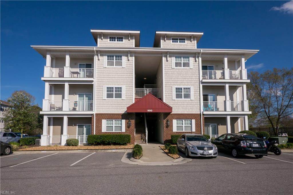 900 Southmoor Dr - Photo 1