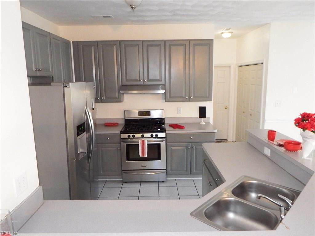 403 Haverhill Ct - Photo 1