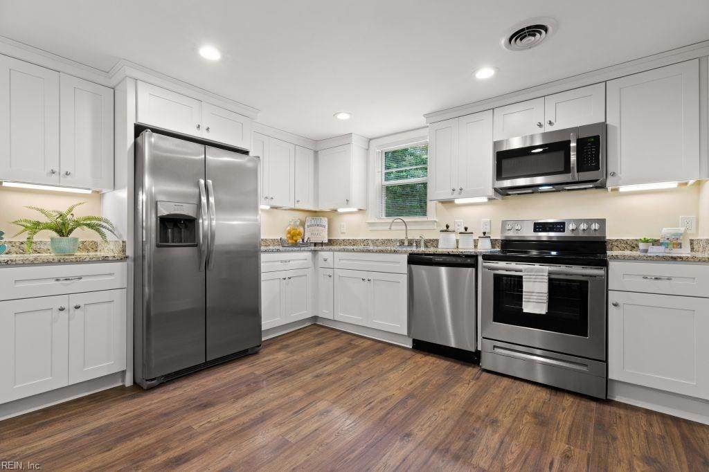 12 Colberts Ln - Photo 1