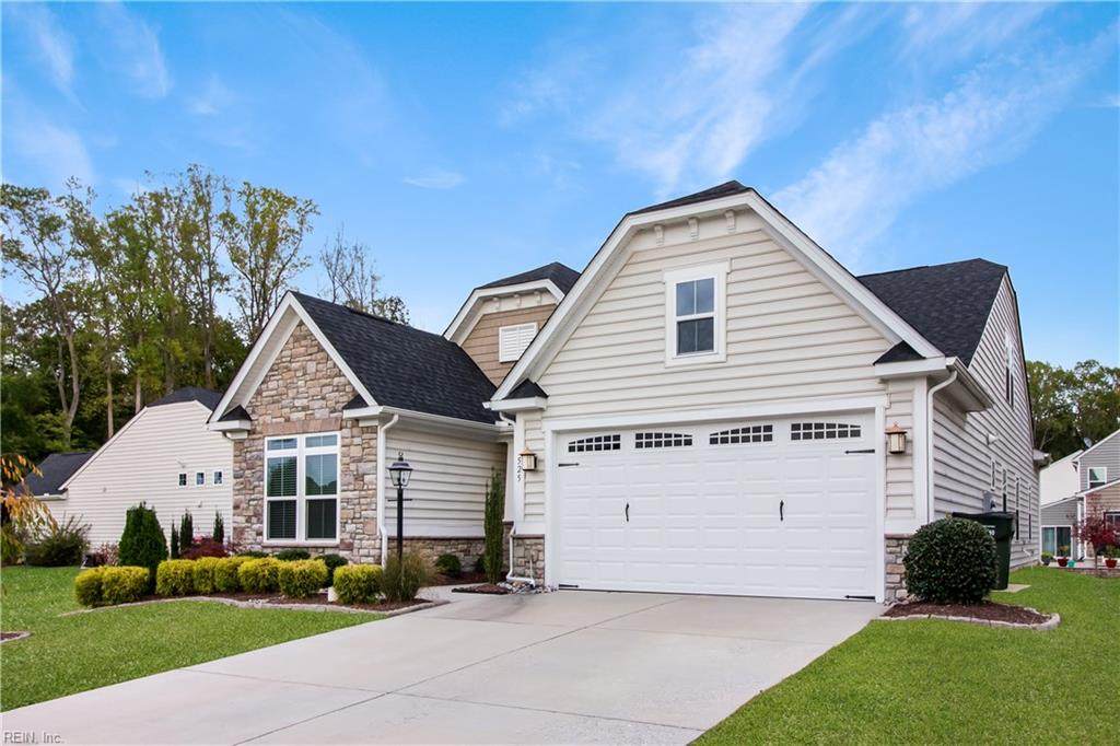 525 Caroline Cir - Photo 1 525 Caroline Cir - Photo 1