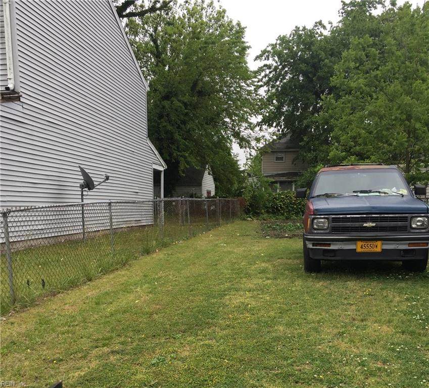 1320 25th St - Photo 1