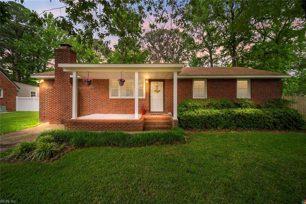 1310 Laurel Ave - Photo 1