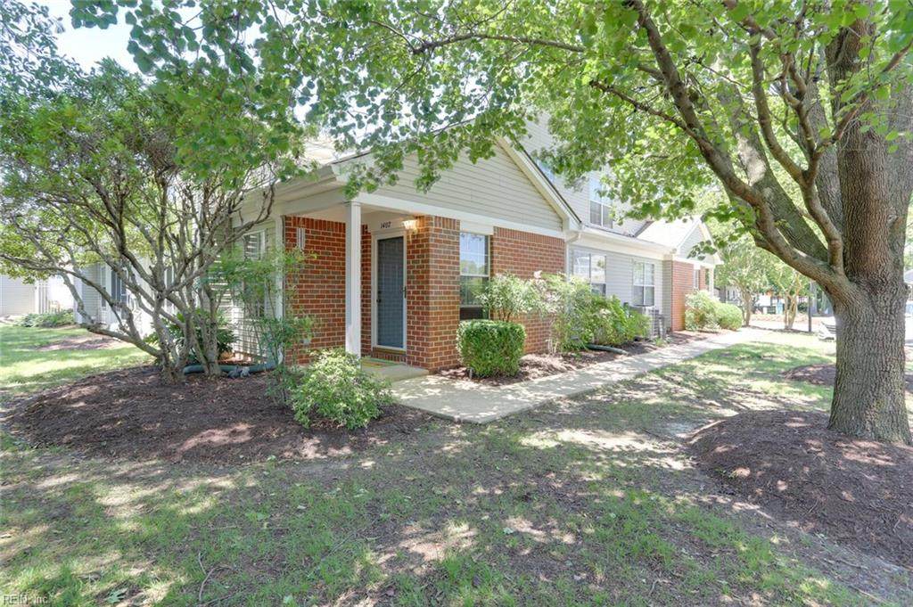 1407 Orchard Grove Dr - Photo 1