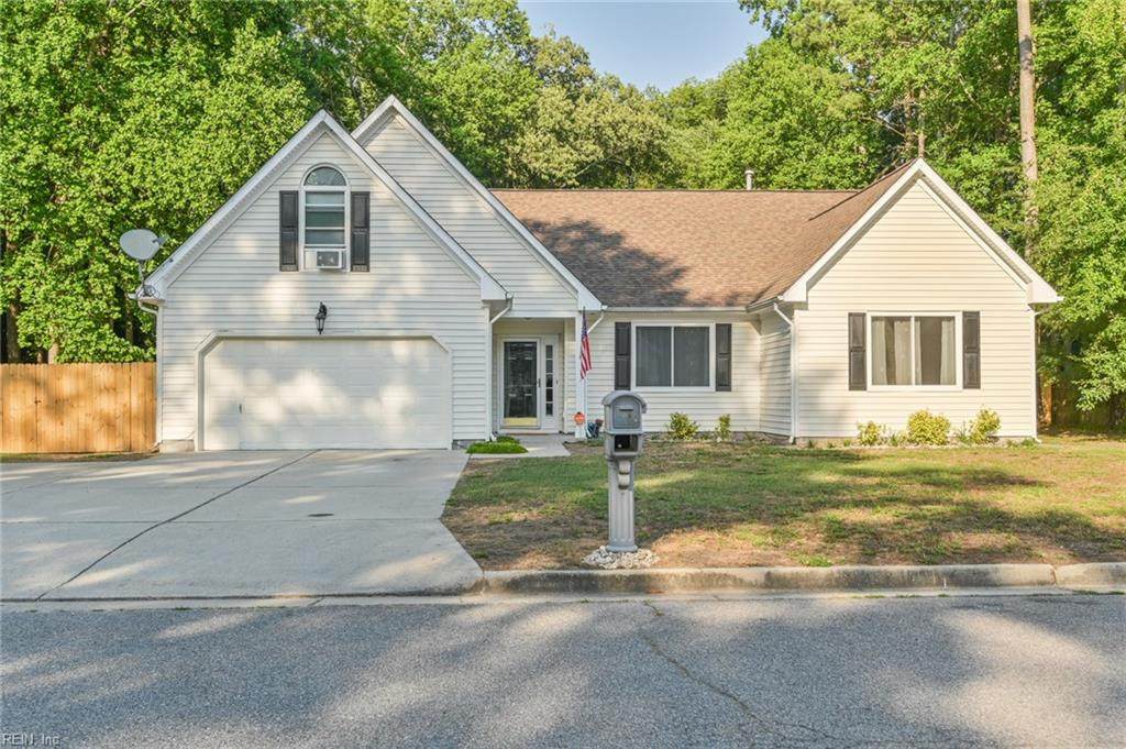 320 Ashwood Dr - Photo 1