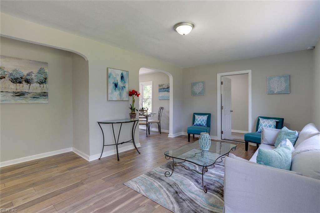 115 Kansas Ave - Photo 1
