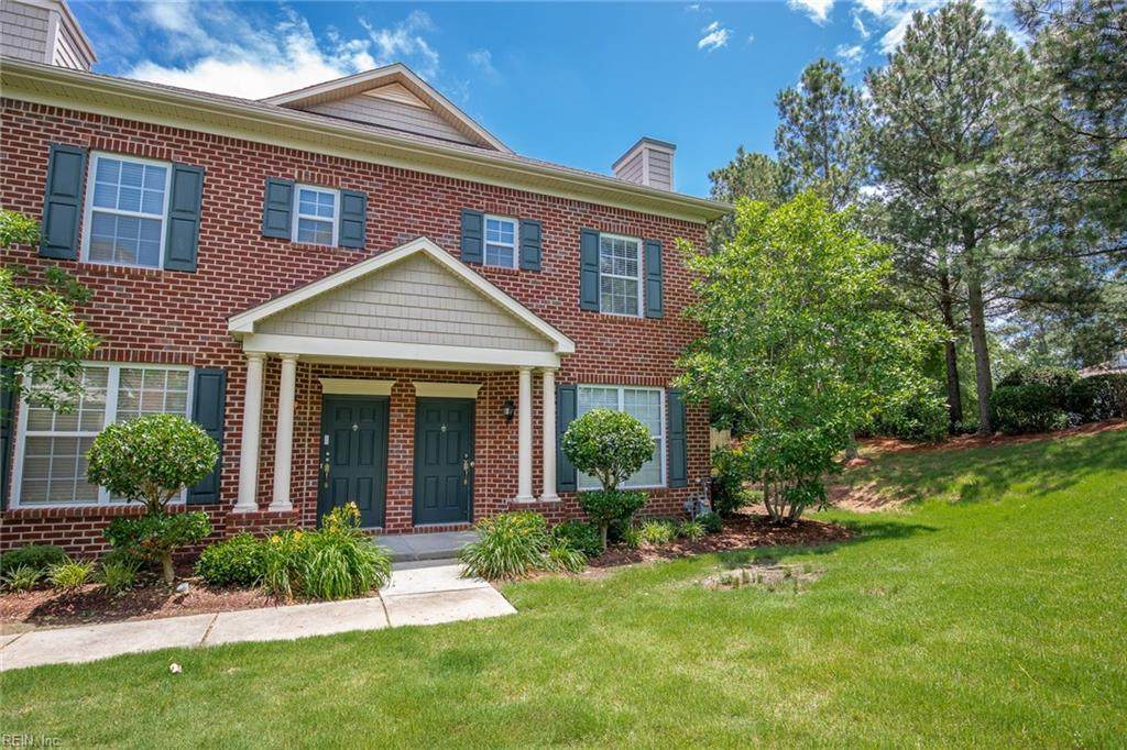 1093 Gamston Ln - Photo 1