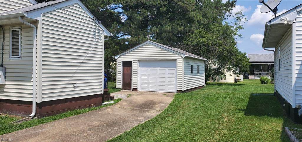 504 Roosevelt Blvd - Photo 1