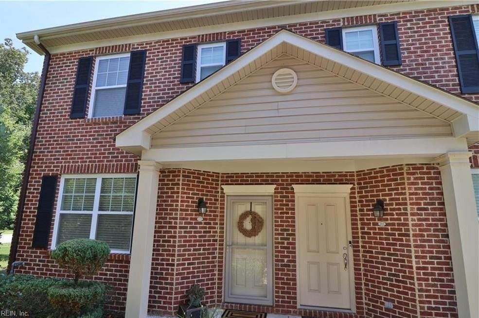 370 Holyoke Ln - Photo 1